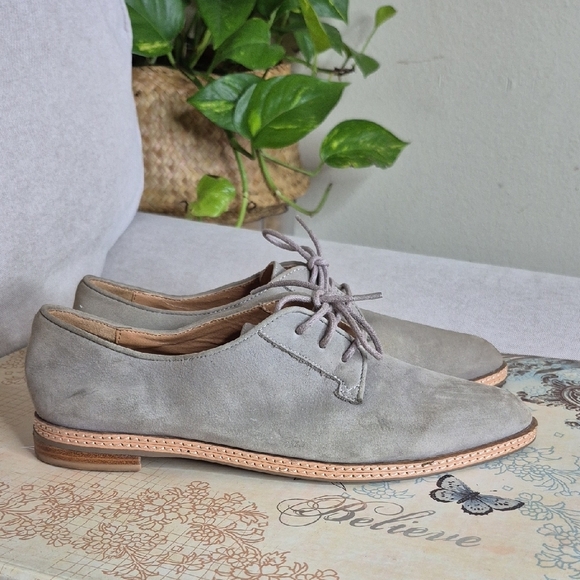 Silence + Noise Light Gray Suede Oxfords - Picture 2 of 9